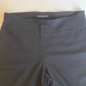 Counterparts Women's Black capri pants